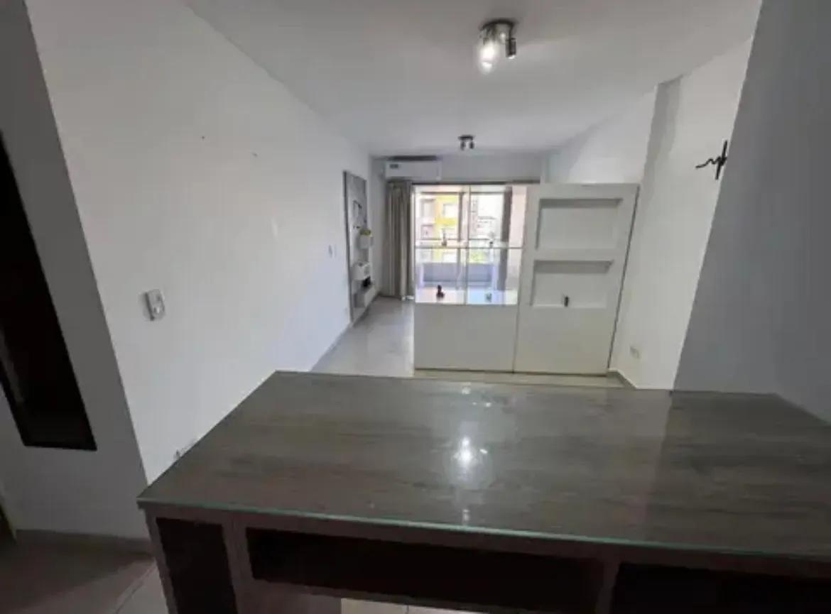 Foto de Alquiler Departamento Moron con balcón, imagen 2