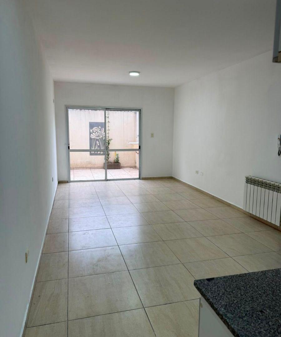 Foto de Monoambiente en venta con patio ! EXCELENTE UBICACIÓN, imagen 4