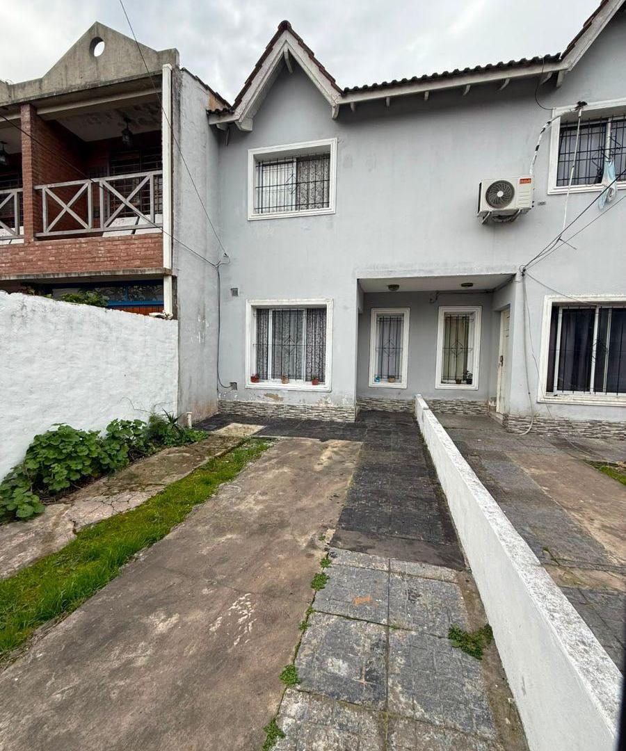Foto de DUPLEX EN ALQUILER CON AMPLIO JARDIN ITUZAINGÓ, imagen 1
