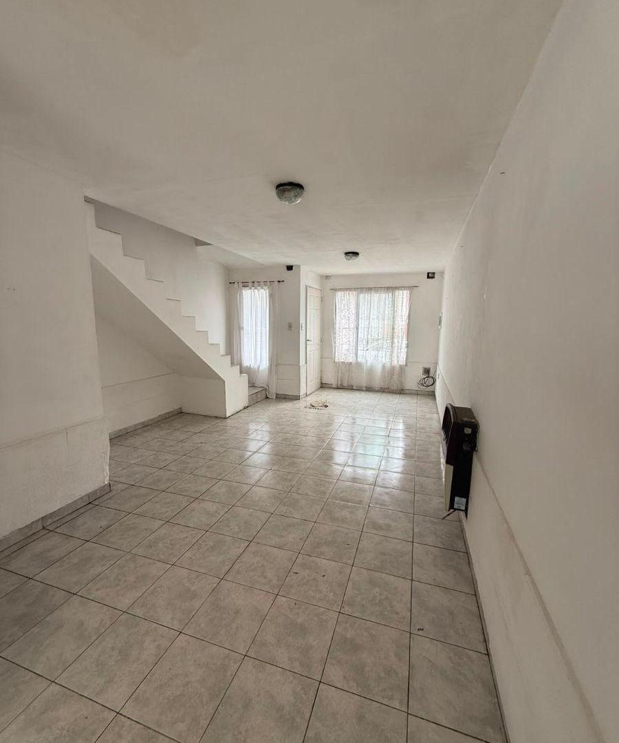 Foto de DUPLEX EN ALQUILER CON AMPLIO JARDIN ITUZAINGÓ, imagen 5