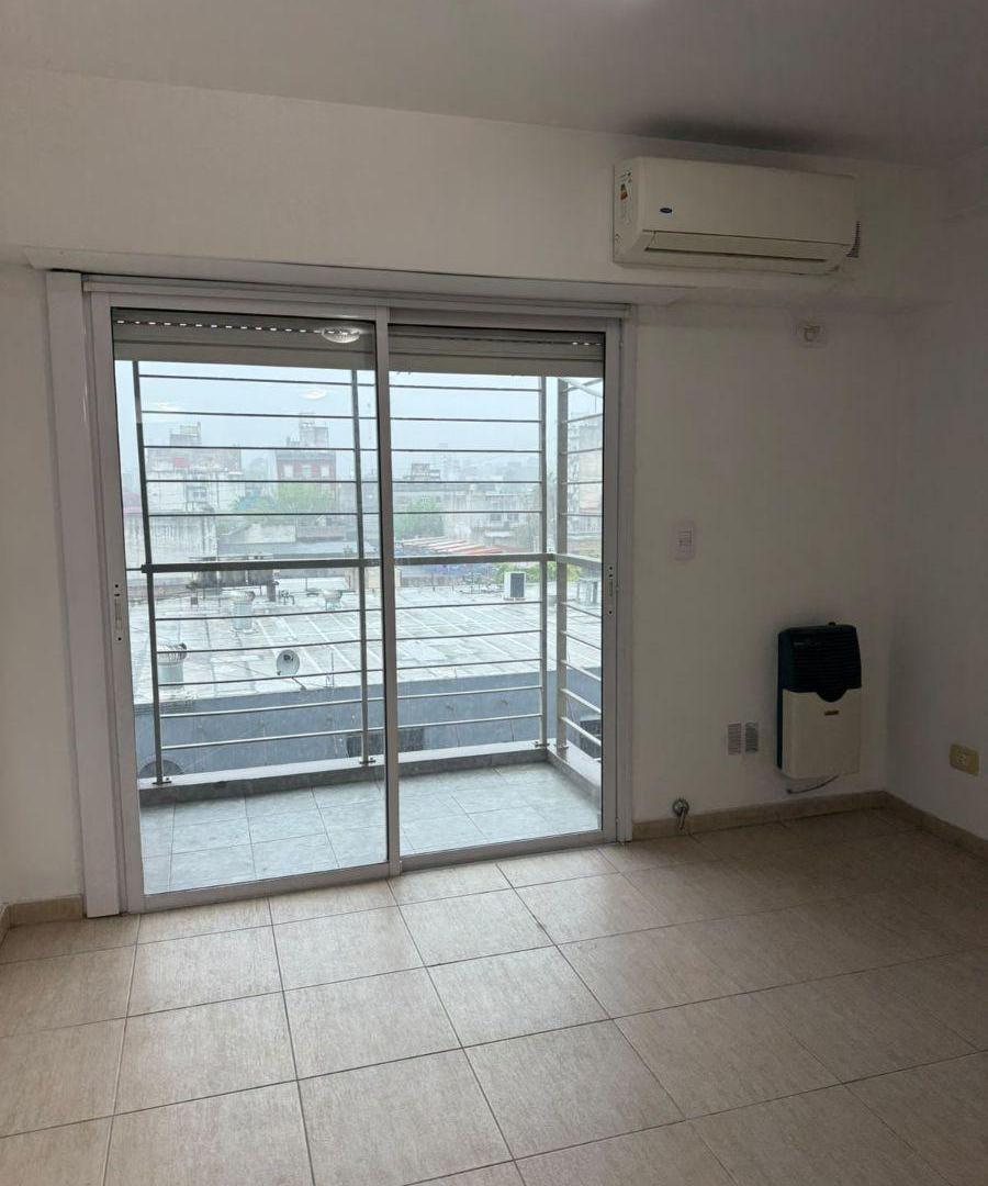 Foto de Departamento monoambiente en alquiler una cuadra de la Estación, imagen 1