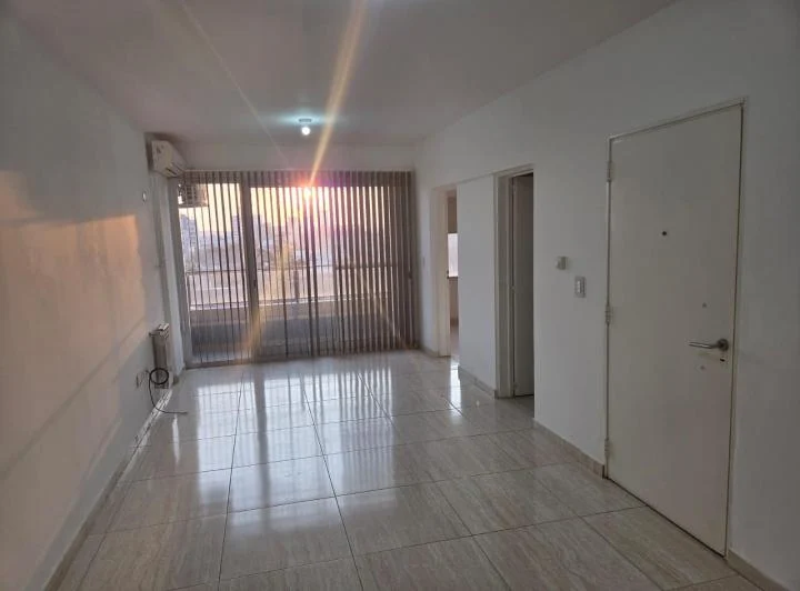 Depto centro de Cipolletti- Edificio NOGALES (No se paga mes de comisión) 3