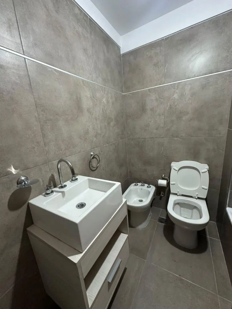 VENTA DE MONOAMBIENTE A ESTRENAR AL FRENTE CON BALCON APTO CREDITO 5