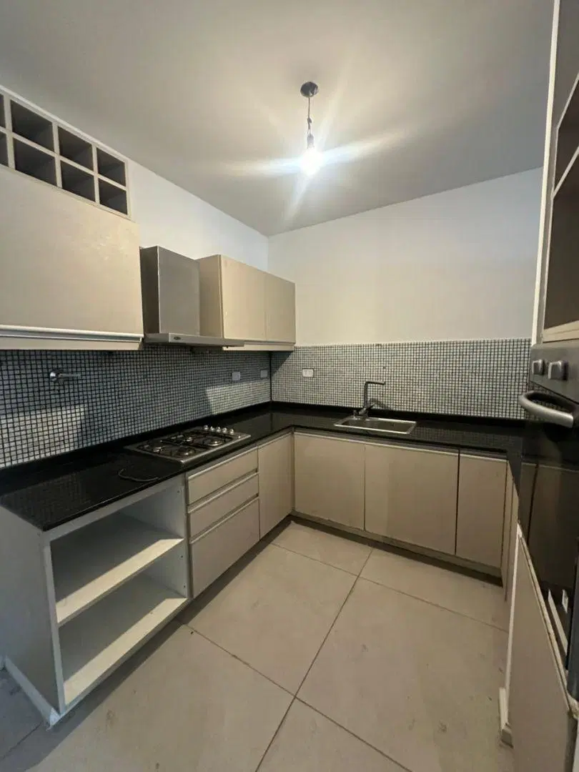 TRIPLEX DE 4 AMBIENTES A ESTRENAR EN HAEDO CON TERRAZA Y COCHERA APTO CREDITO 1
