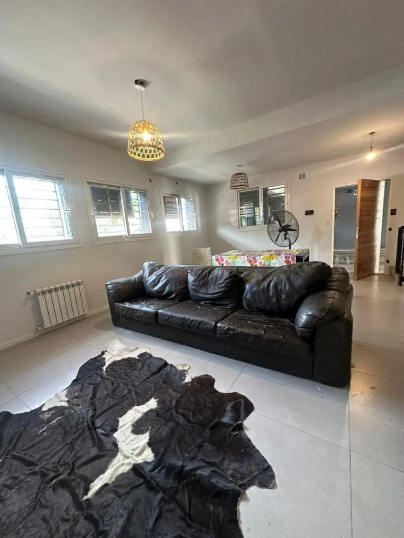 TRIPLEX DE 4 AMBIENTES A ESTRENAR EN HAEDO CON TERRAZA Y COCHERA APTO CREDITO 2