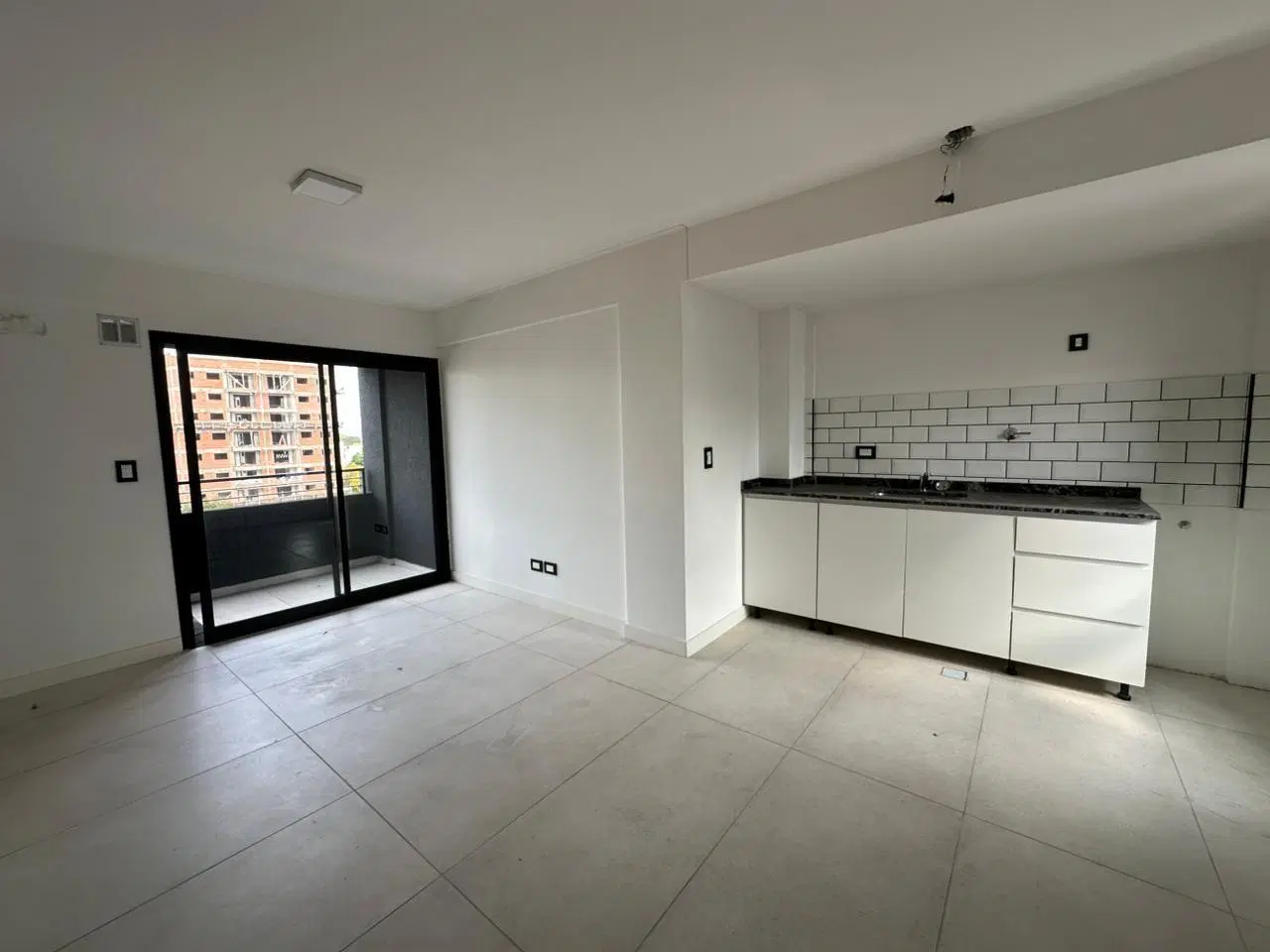 ALQUILER DE DEPARTAMENTO NUEVO A ESTRENAR 2 AMB MORON 1