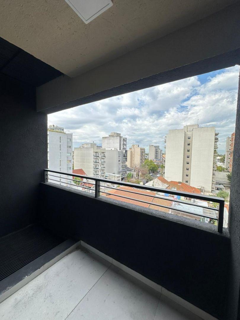 Foto de VENTA DE DEPARTAMENTO NUEVO A ESTRENAR 2 AMB MORON TOMA VEHICULO, imagen 2