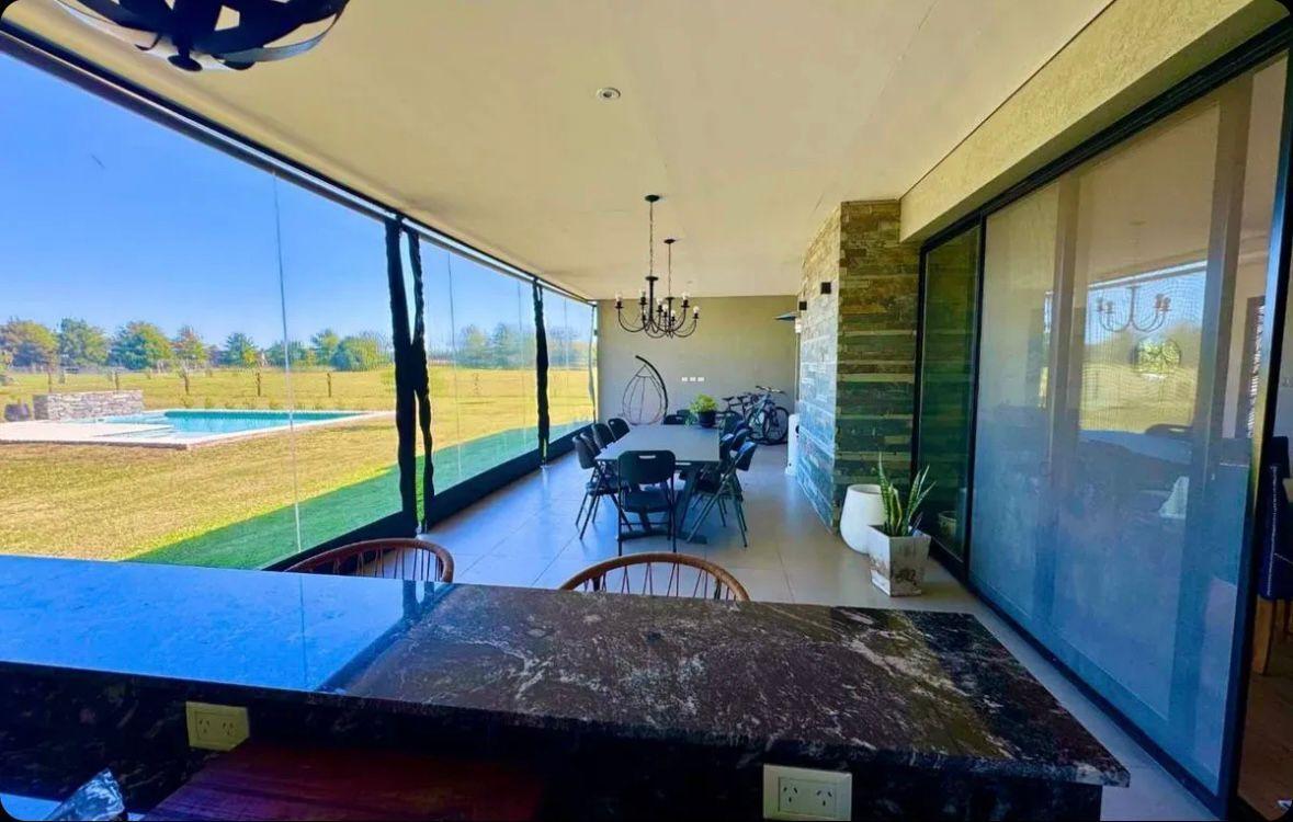 Foto de CASA EN VENTA EN CARLOS KEEN 4AMB CON PISCINA TOMA PERMUTA, imagen 5