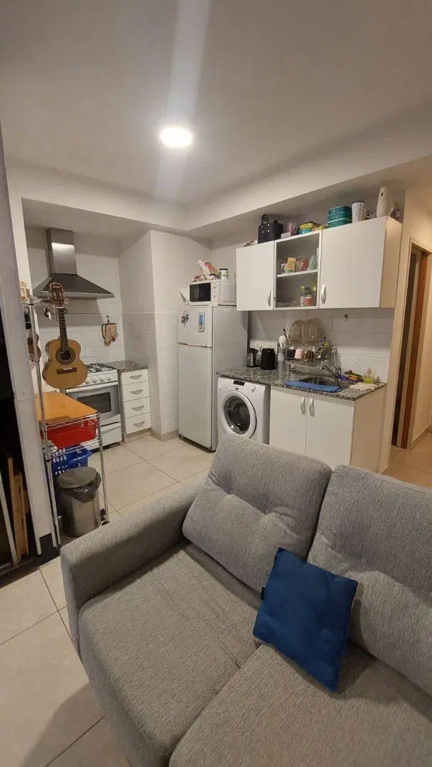 ALQUILER DE MONOAMBIENTE CON COCHERA Y PATIO 1