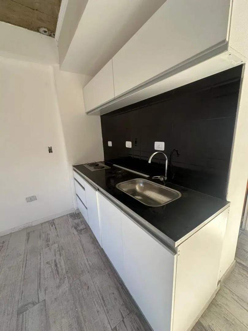 ALQUILER DE DEPARTAMENTO 2 AMB PLANTA BAJA CON PATIO Y PARRILLA 1