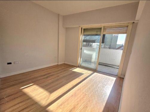 Foto de VENTA DEPARTAMENTO 3 AMBIENTES CON COCHERA EN RAMOS MEJIA, imagen 3