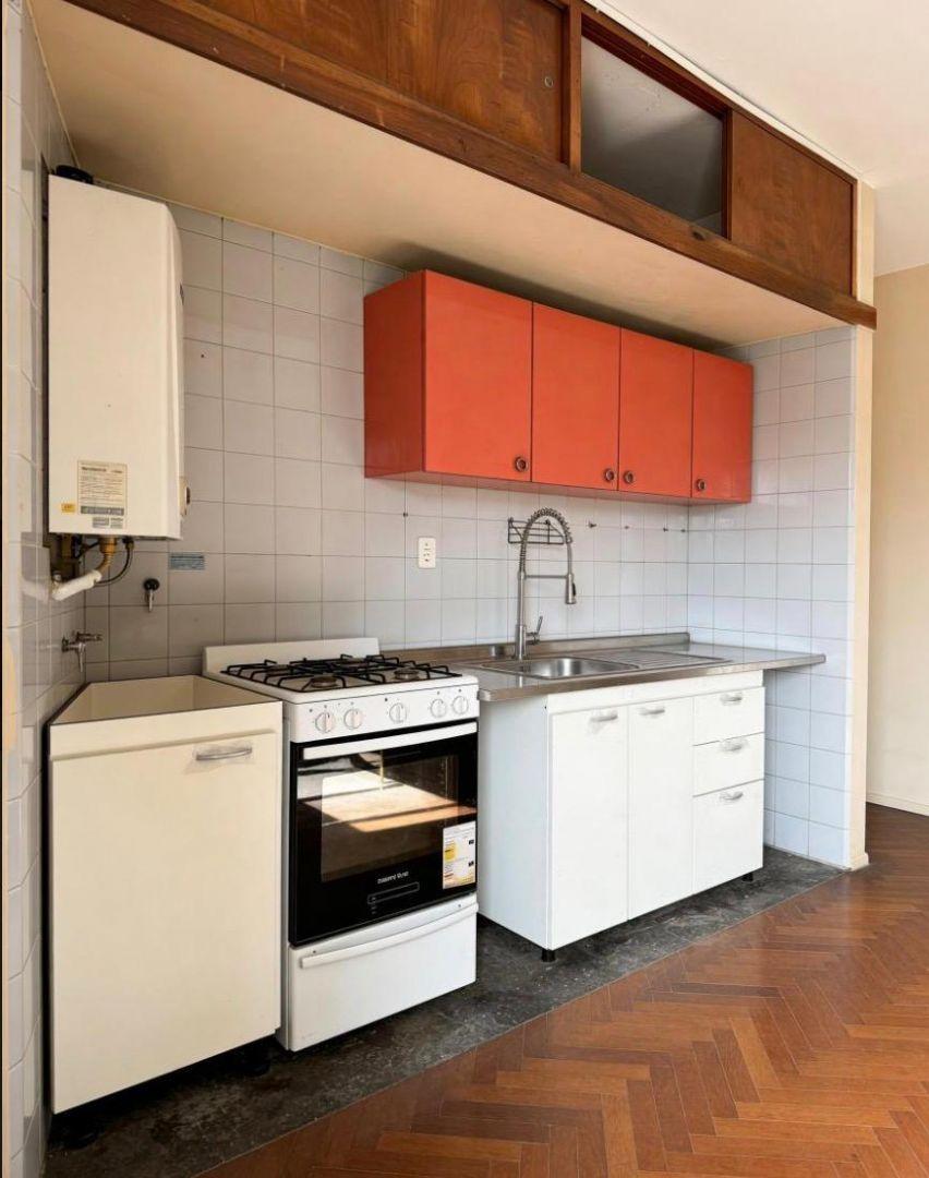 Foto de Departamento 1 ambientes 1 dormitorios. | Avenida Rivadavia al 10900, imagen 3