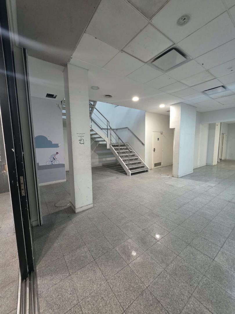 Foto de ALQUILER DE LOCAL COMERCIAL DE 460M2 SOBRE J.M. ROSAS 1000, imagen 3