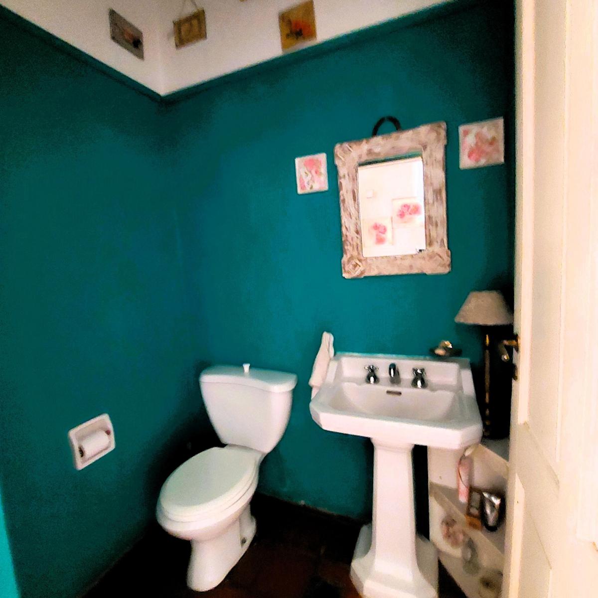 Importante Casa en Amplio Lote Propio / Coghlan 2