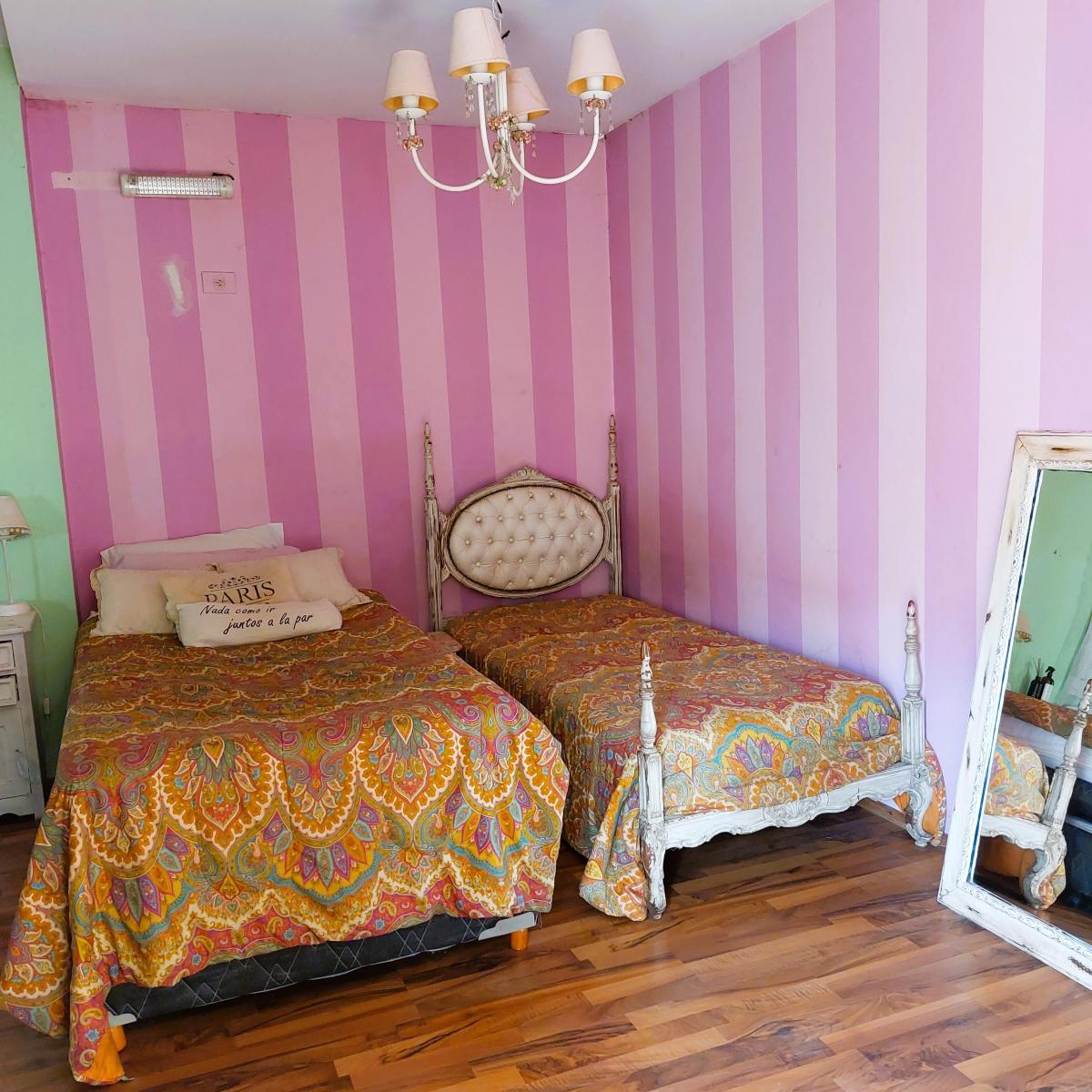 Importante Casa en Amplio Lote Propio / Coghlan 1