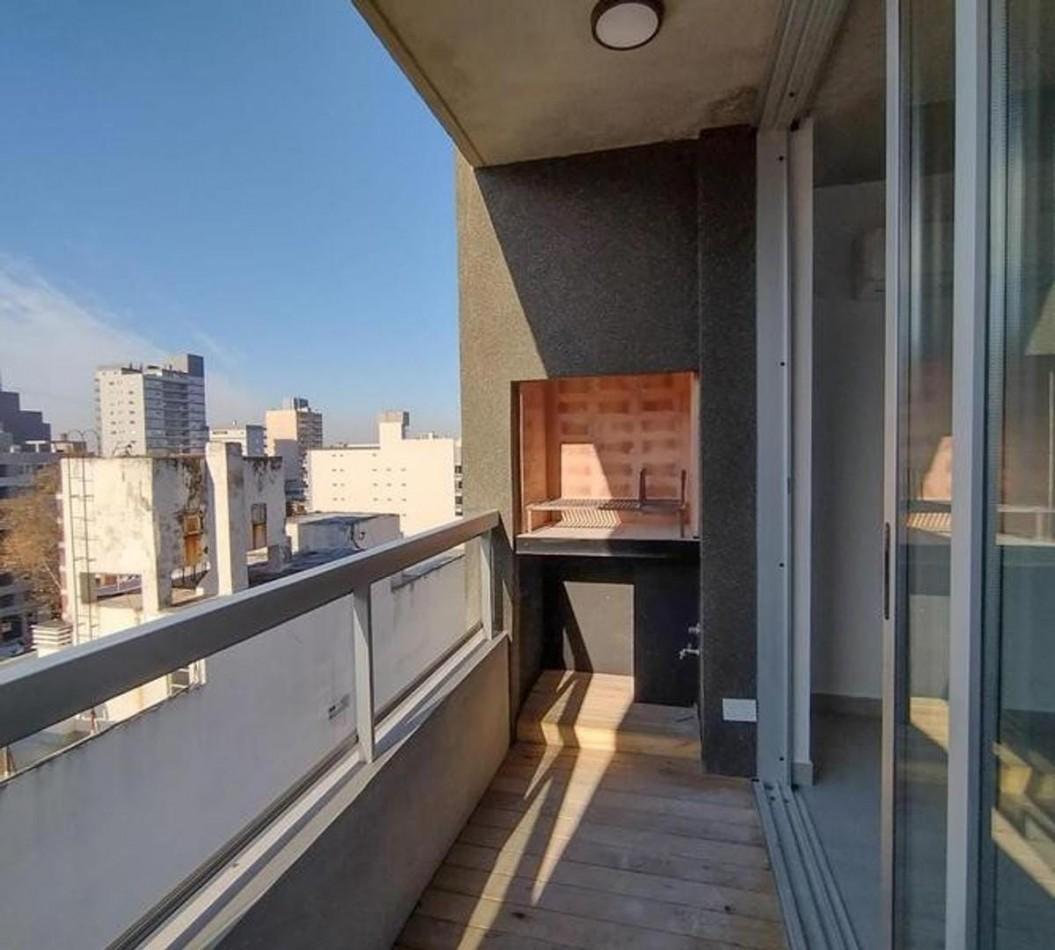 Excelente Semipiso de 2 Ambientes en San Martin Centro 1