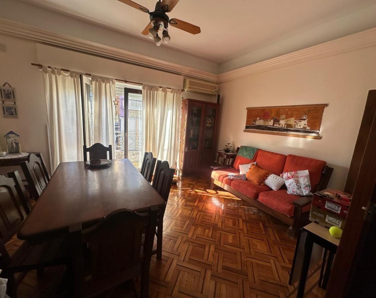 Excelente PH tipo casa 5 ambientes en San Martin
