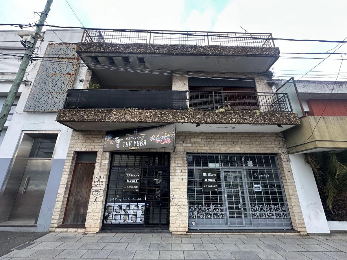 Venta en Block departamento 3 ambientes/ 2 locales comerciales/ vivienda a refaccionar con fondo lib