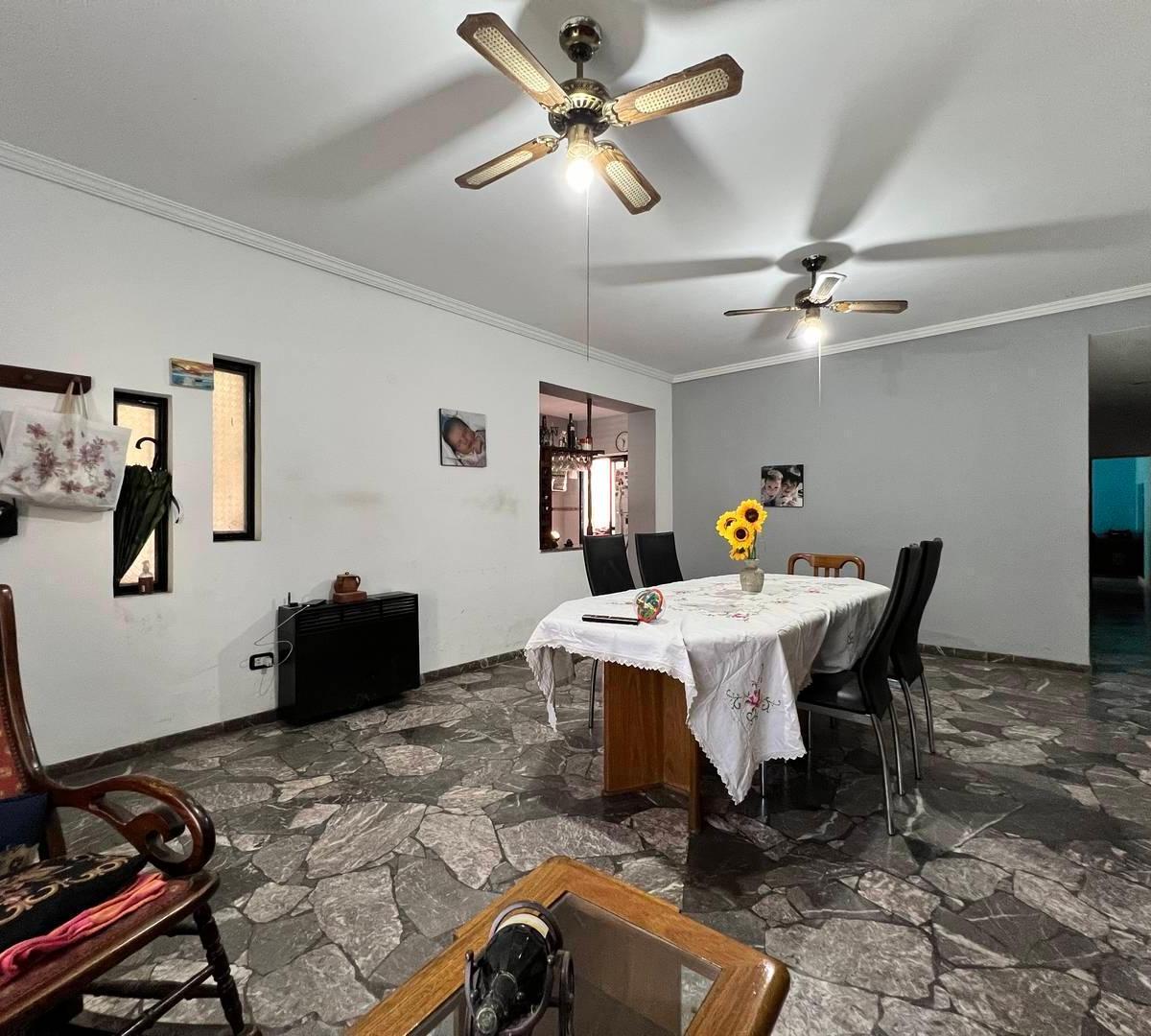 Foto de Venta de Casa en Block 3 Ambientes con Cochera - Ideal para dos, imagen 5