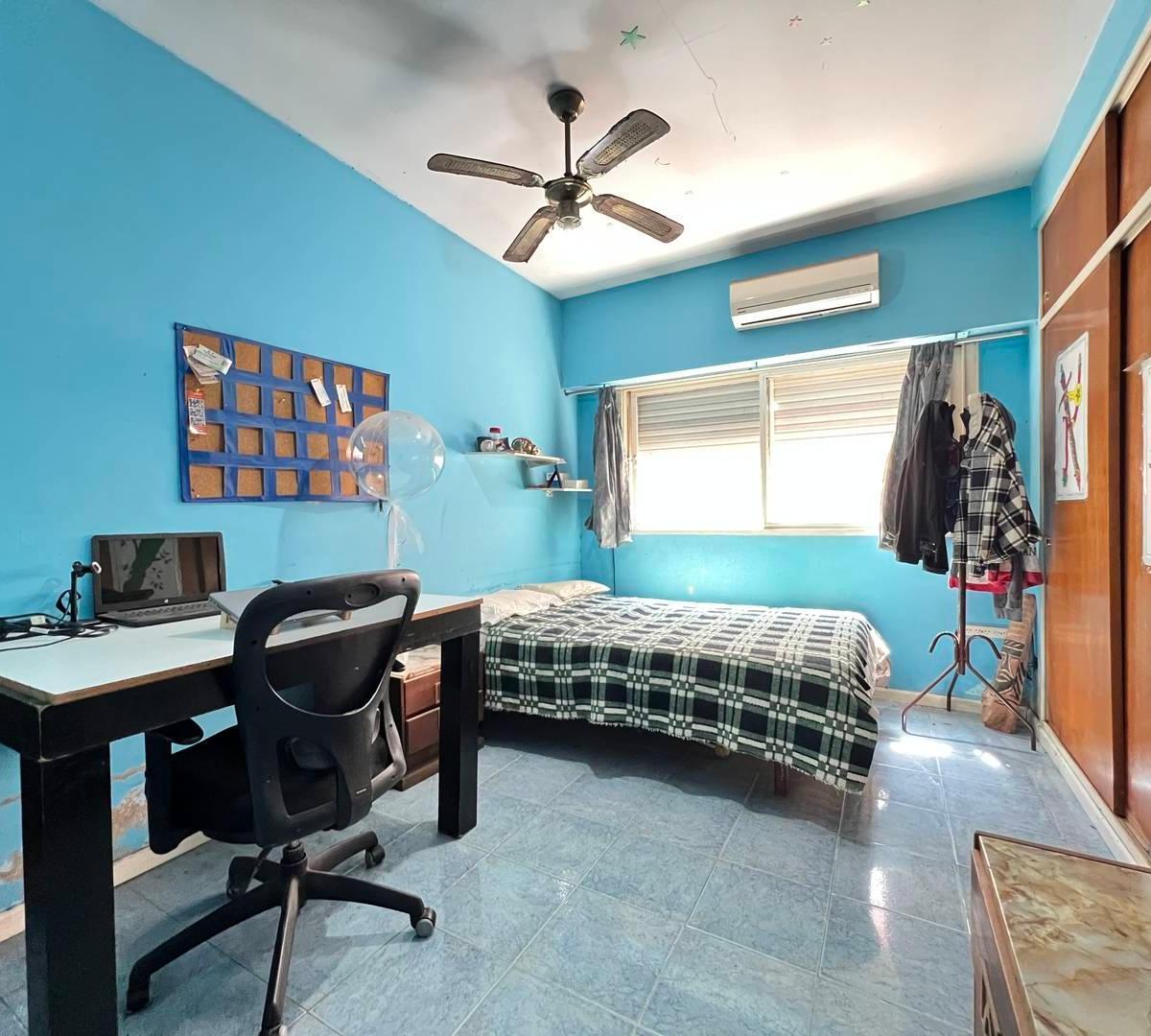 Foto de Venta de Casa en Block 3 Ambientes con Cochera - Ideal para dos, imagen 3