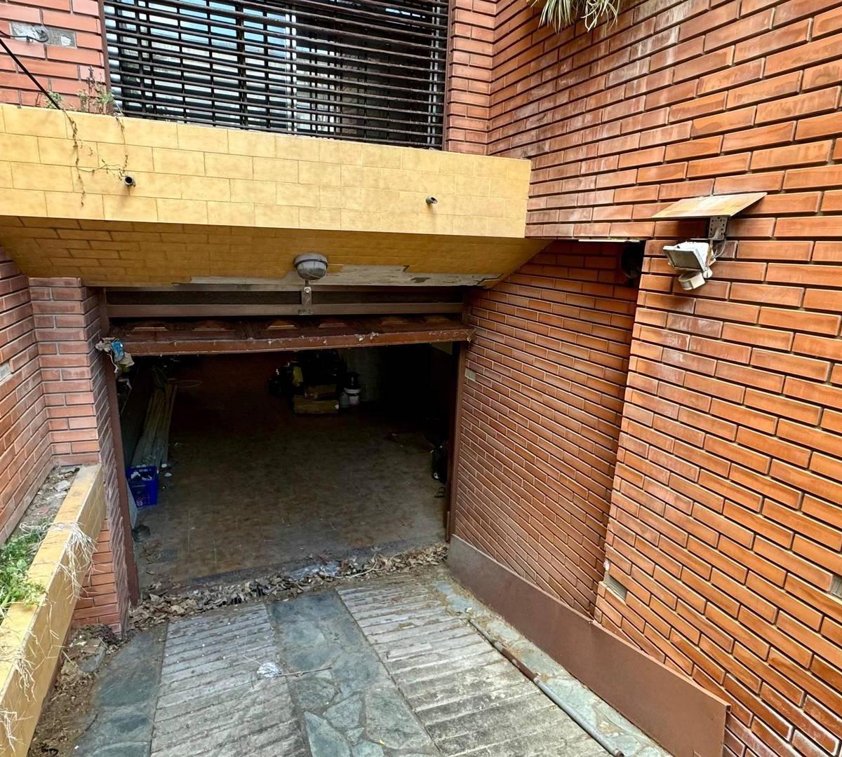 Venta Dúplex de 4 Ambientes en Villa Luro. Patio. Fondo. Cochera. Apto Crédito 3