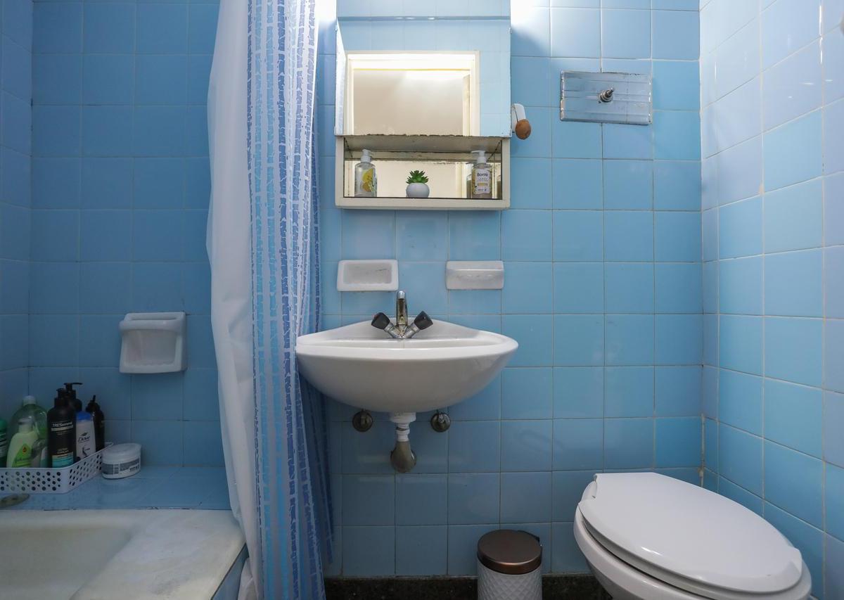 Venta Monoambiente 33 m² Constitución con Patio 1