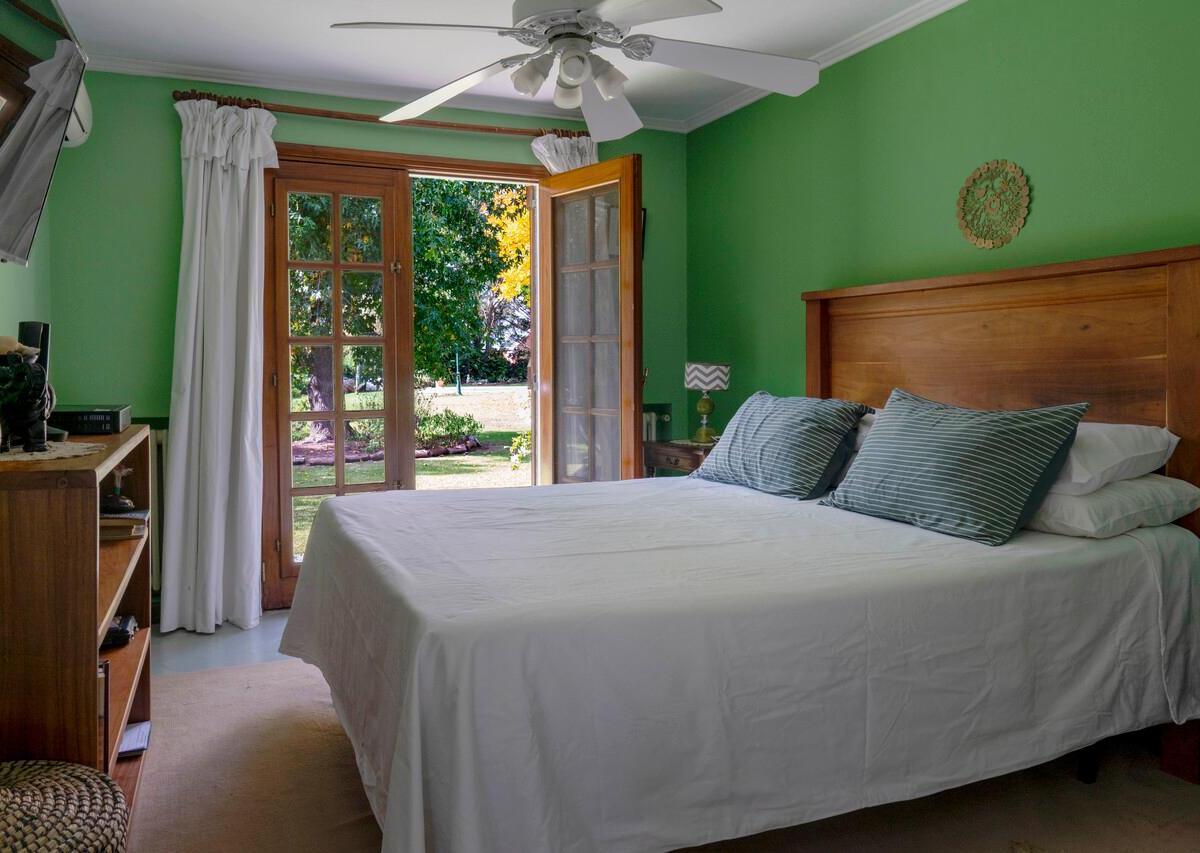 Foto de Venta casa 5 ambientes Carmel CC sobre lote de 2.430 m2, imagen 4