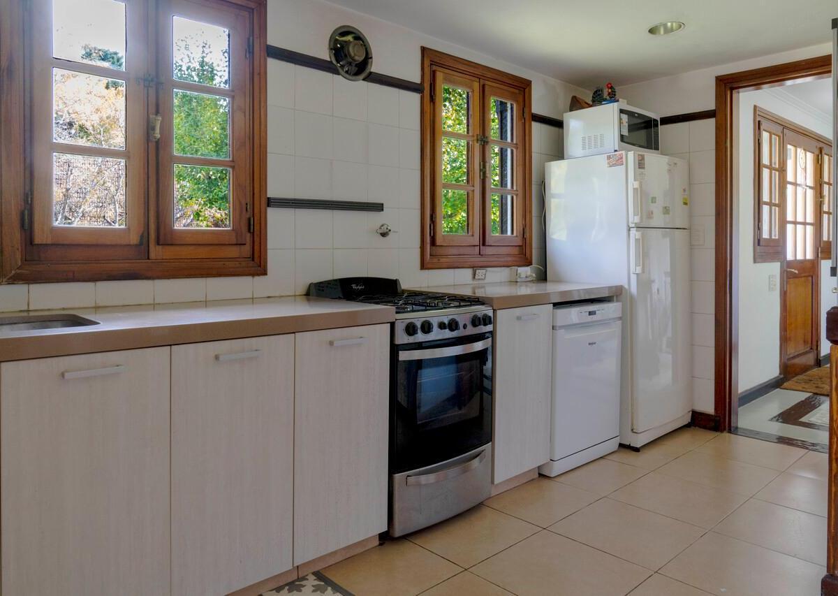 Foto de Venta casa 5 ambientes Carmel CC sobre lote de 2.430 m2, imagen 5