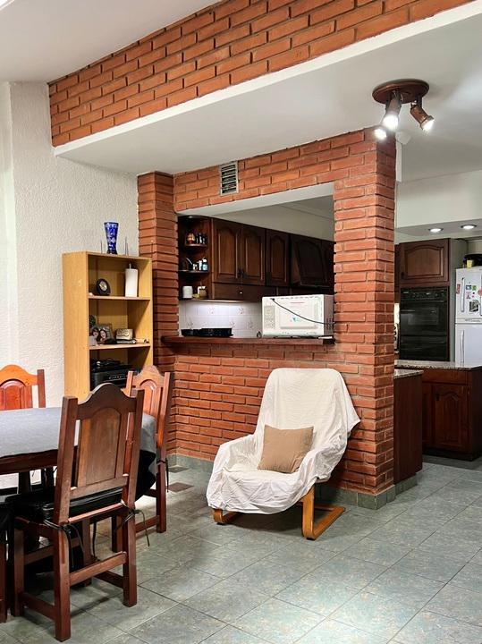 VENTA TRIPLEX / Jardín- Parrilla – Coghlan, Capital Federal