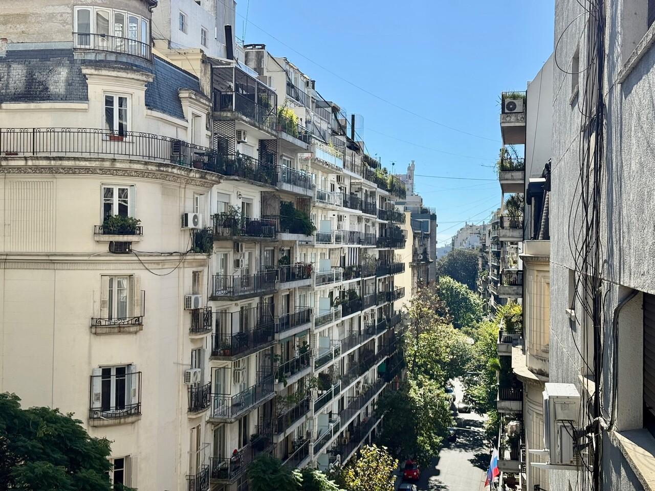 Departamento en venta 5 ambientes Recoleta con espacio guarda coche