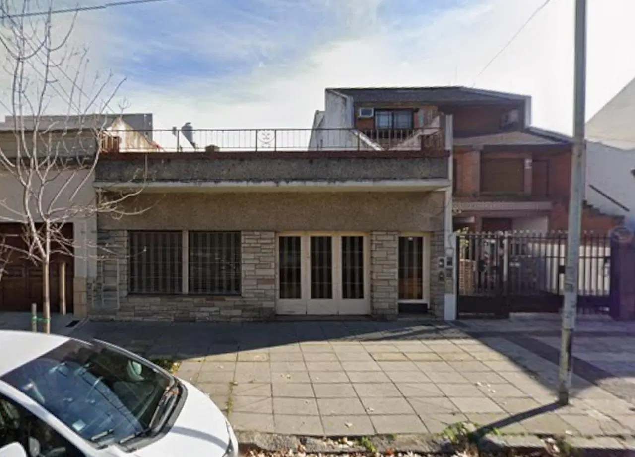 CASA CON LOTE PROPIO APTO EDIFICIO en Juan Agustín García 4600 2