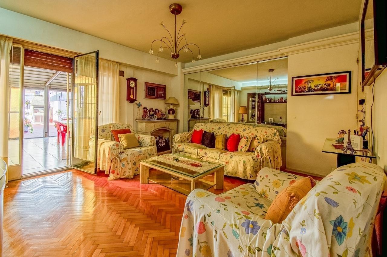 Venta de departamento de 4 ambientes con terraza propia + quincho en Balvanera