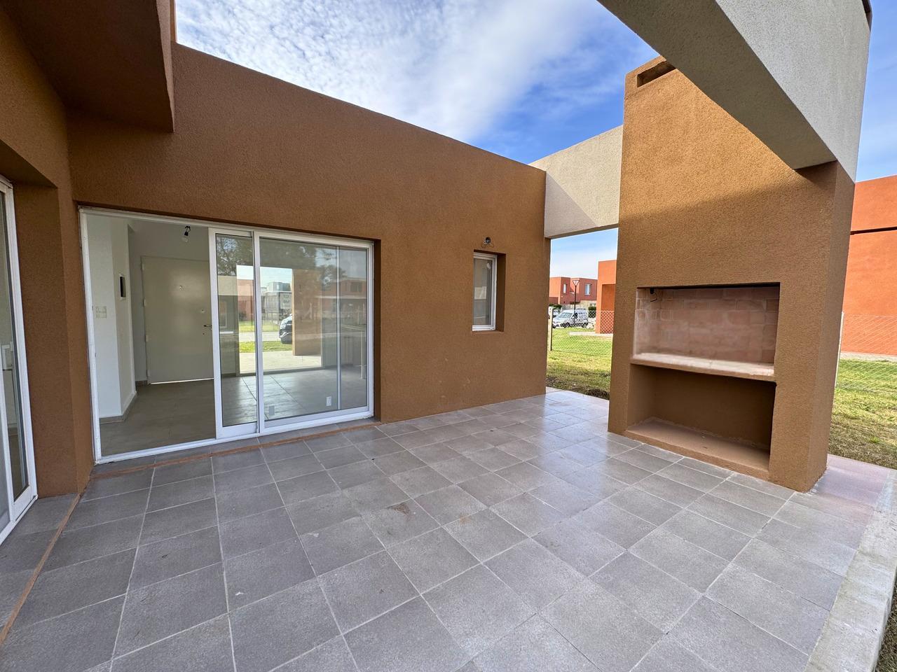 Venta a estrenar - Casa 3 ambientes en Casas del Este, Pilar