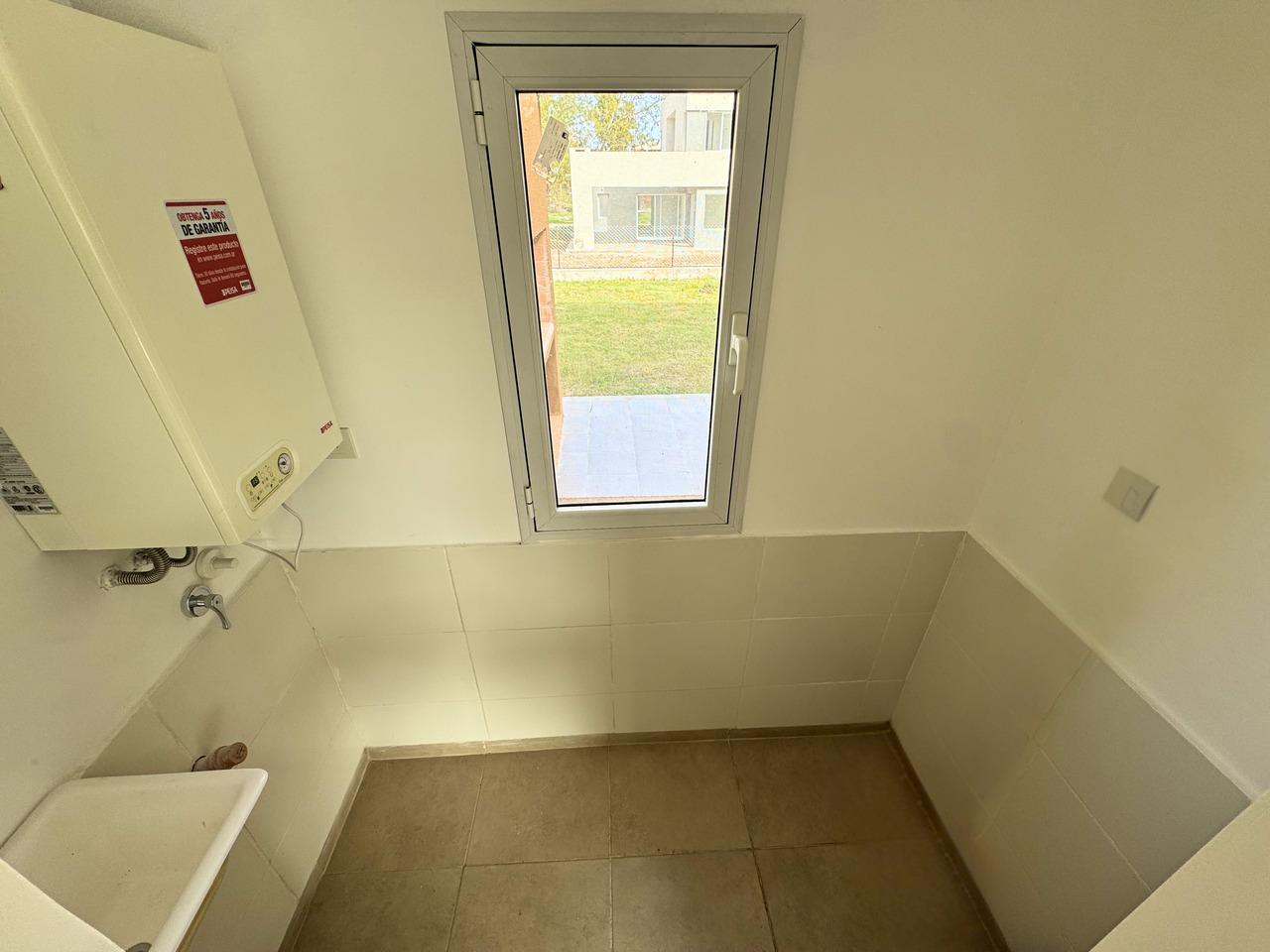 Venta a estrenar - Casa 3 ambientes en Casas del Este, Pilar