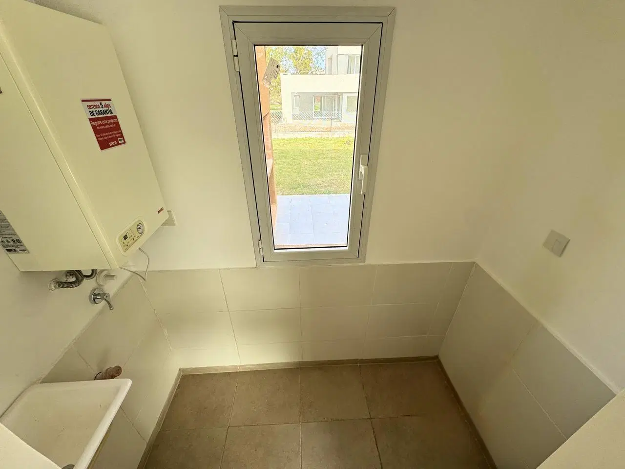 Venta a estrenar - Casa 3 ambientes en Casas del Este, Pilar 2