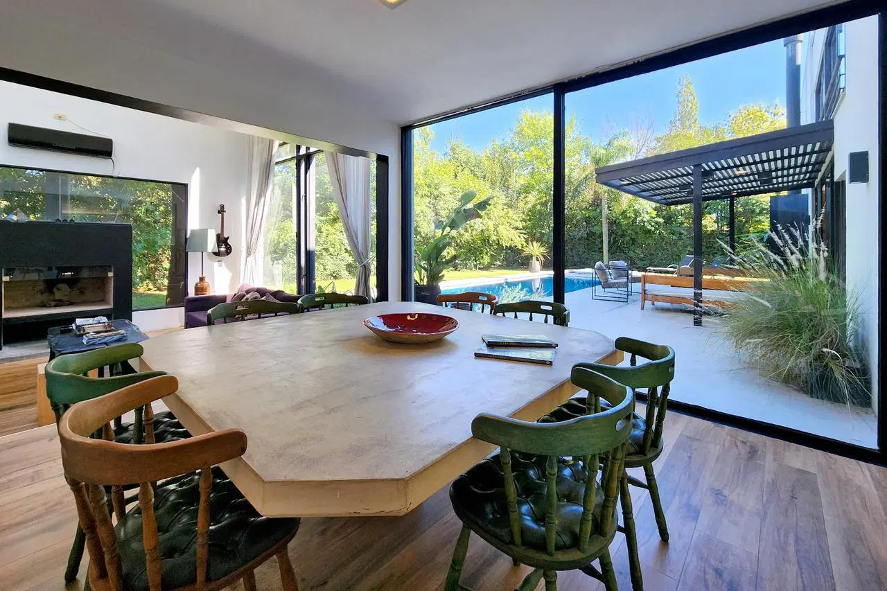 Excelente casa en Venta Barrio Boulevares, Pilar, 5 ambientes + estudio + dependecia + quincho 2