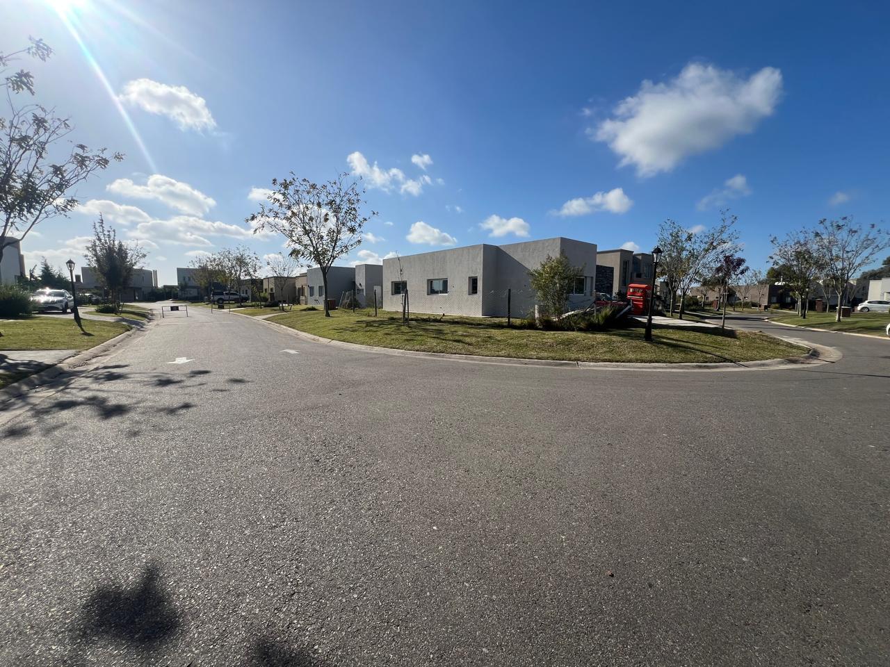 Casa en venta 4 ambientes Pilar