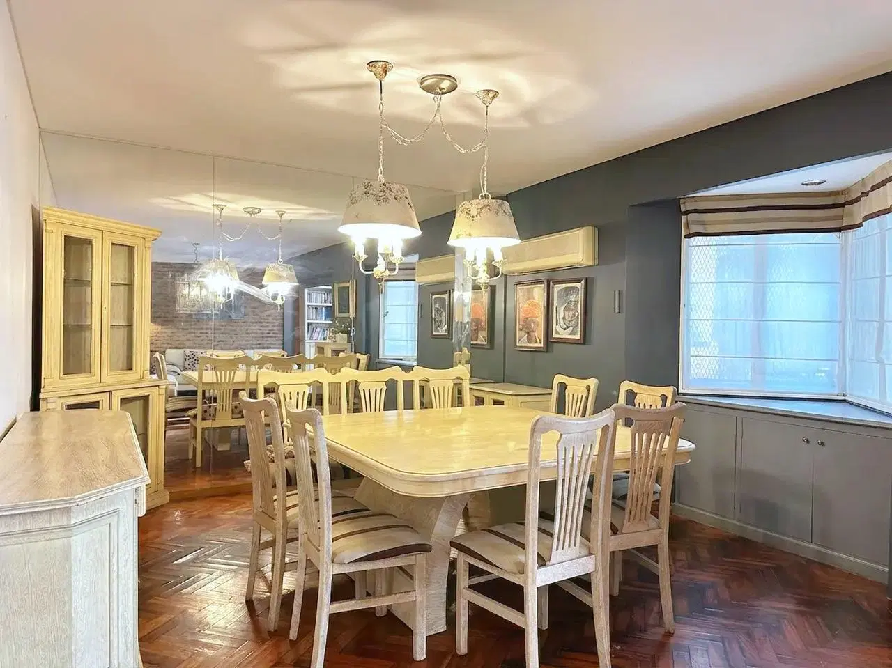 Piso en venta de 5 ambientes con dependencia, patio, una terraza con parrilla y cochera en Belgrano. 4