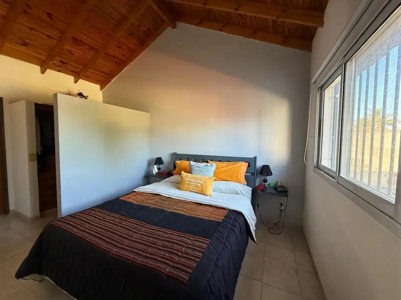 Venta casa 4 ambientes en Ituzaingó 2