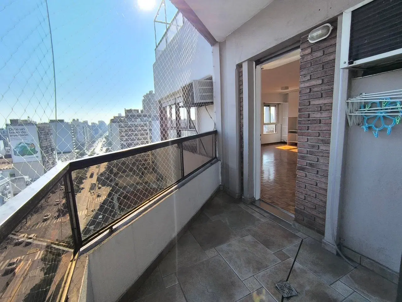 Venta departamento semipiso de 4 ambientes con dependencia y balcón terraza en Núñez 3
