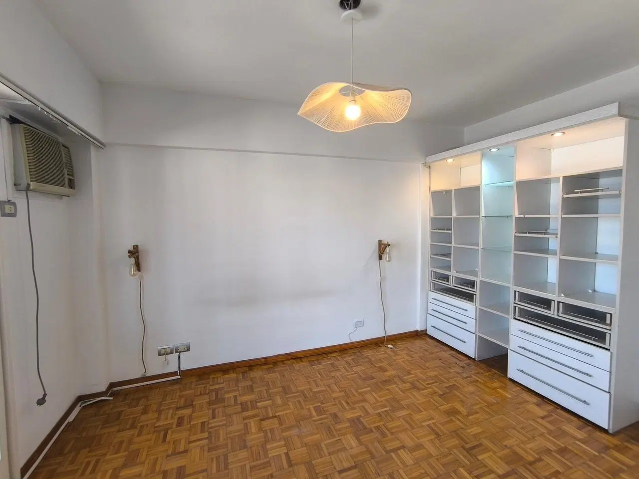 Venta departamento semipiso de 4 ambientes con dependencia y balcón terraza en Núñez 8