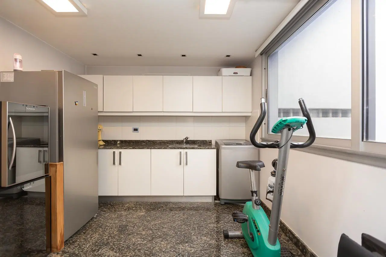 En venta departamento 5 ambientes con Quincho propio y Balcón Terraza en Caballito 3