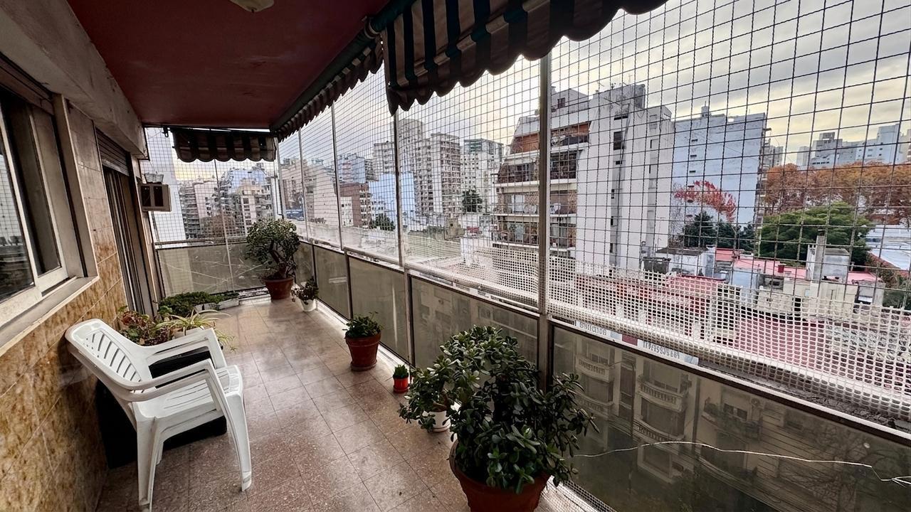 Venta de Departamento de 3 Ambientes con Balcón Terraza en Caballito