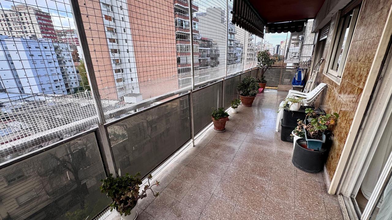 Venta de Departamento de 3 Ambientes con Balcón Terraza en Caballito
