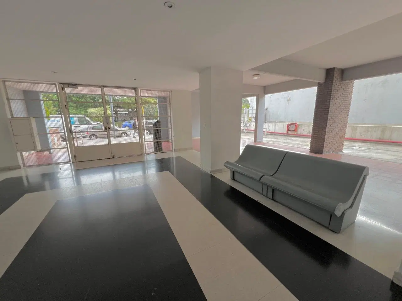 VENTA DEPARTAMENTO 4 AMBIENTES, COCHERA Y BAULERA, BARRACAS 8