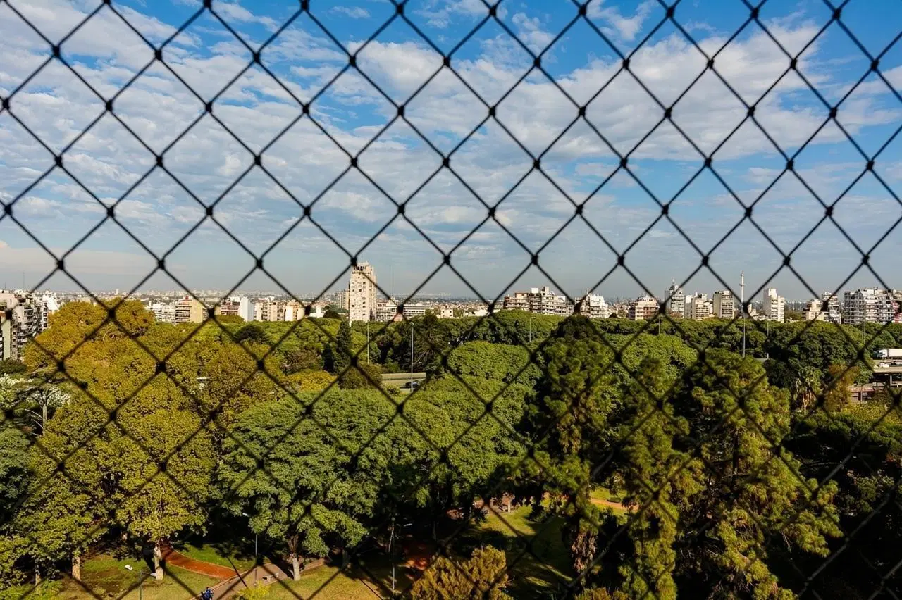 Departamento Piso en venta frente al Parque Chacabuco | 4 ambientes + dependencia + cochera 4