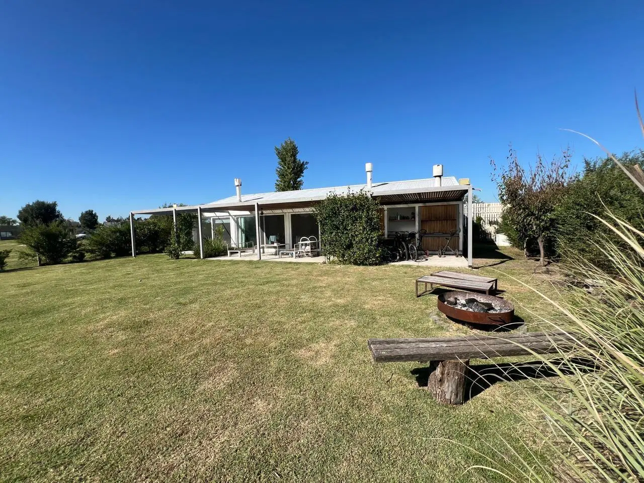 Casa en venta 4 ambientes Medal Country Club Pilar luminosa 2