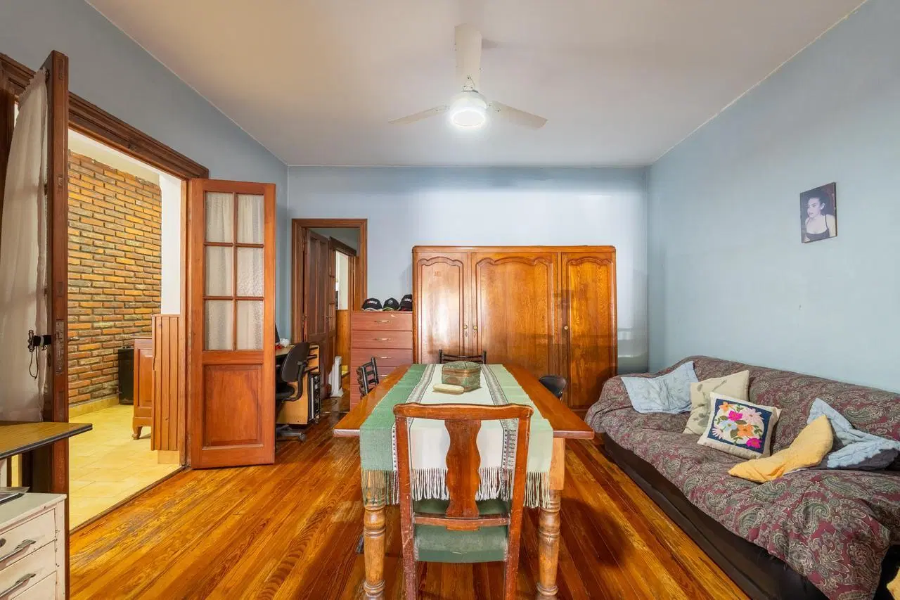 Venta Casa 3 ambientes Martinez Lote Propio Jardin Cochera 5