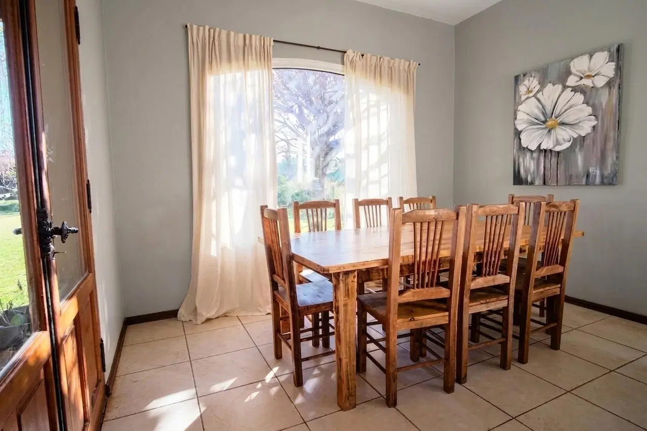Casa en Venta en La Pionera | 4 dormitorios, pileta y lote de 1.248 m² 5