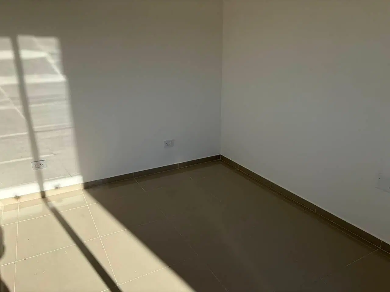 Venta casa 4 ambientes a estrenar con galeria y parrilla Maschwitz 8